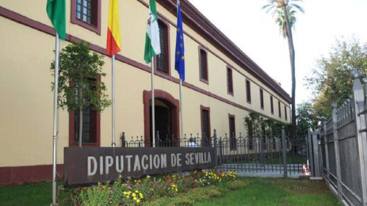 La diputación de Sevilla sigue en manos socialistas, pero ya sin mayoría absoluta: alcaldes de distinto signo político valoran sus victorias