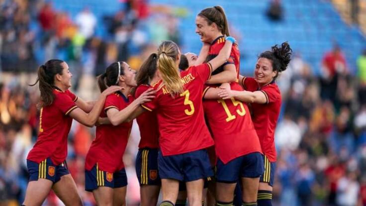 Varias jugadoras de 'Las 15' van a mandar un email a la RFEF declarándose seleccionables