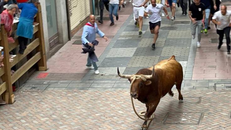Radio Benavente - Retransmisión de la carrera del Toro Enmaromado 2023