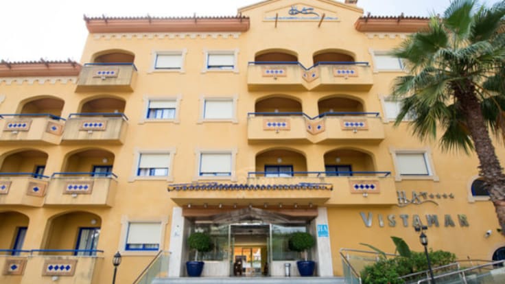 "No hay razón para estar cerrado" Ali Rahamian, director hotel VistaMar