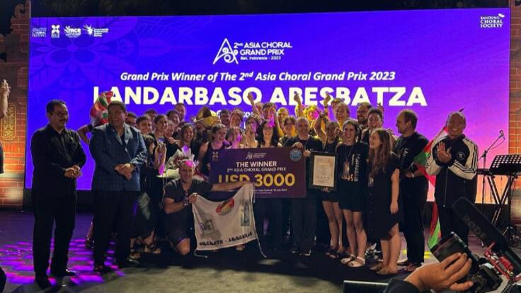 Entrevista a Iñaki Tolaretxipi, director del coro Landarbaso Abesbatza