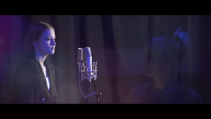 Entrevistamos a la cantante Carmen Ferre