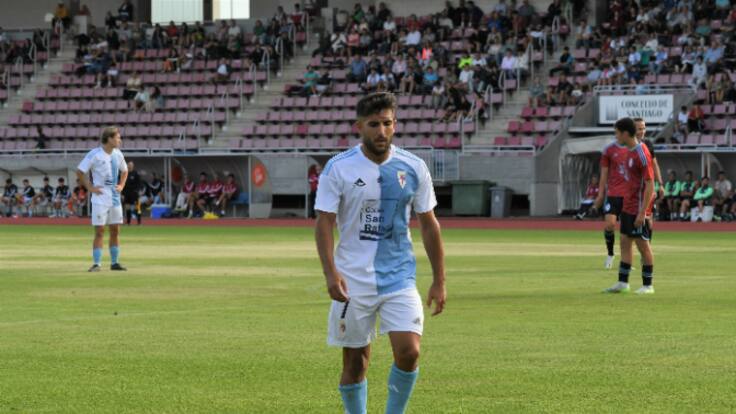 Juampa Barros: "Es un orgullo defender la camiseta de la SD Compostela"