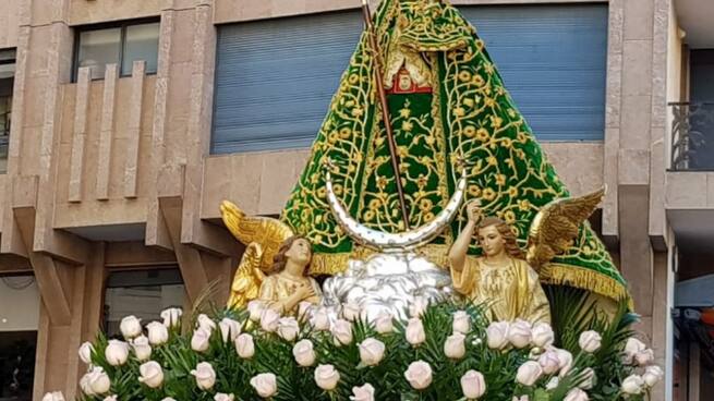 La Real Asociación Virgen de los Llanos se prepara para la Feria