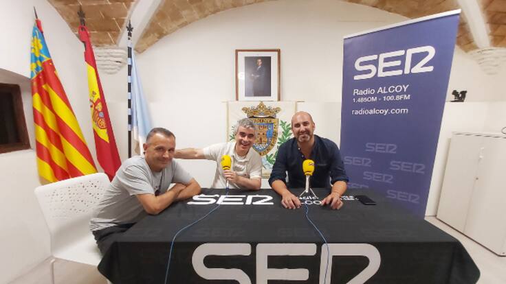 Parlem amb l'alcalde de Castalla, Jesús López, i amb Ramón Galvañ sobre les Festes de Moros i Cristians (31/08/2023)