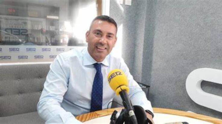 Oswaldo Betancor asegura que la próxima semana quedará instalada las dos desaladoras para tener un servicio óptimo en la isla.