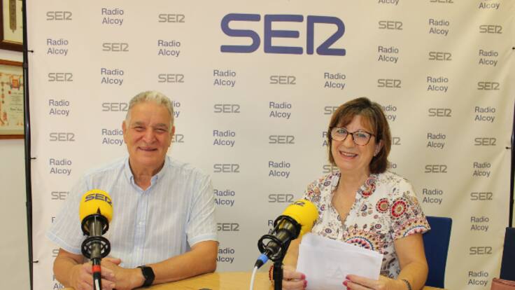 Manolo Flores i Mariángeles Luna, parlen sobre els cursos de l'associació de veïns de la Zona Nord (05/09/2023)