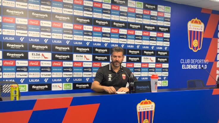 Fernando Estévez, Ent. del Eldense, antes de recibir a la A. D. Alcorcón