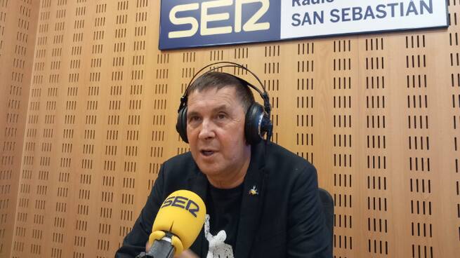 Otegi: "La cacería contra mí" por aplaudir al remero es lo mismo que han hecho al PSOE con el 'Que te vote Txapote'