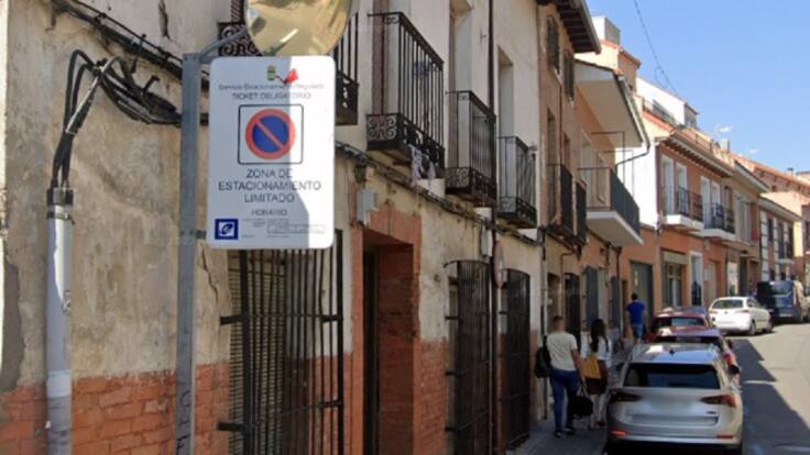 Raquel Jimeno, alcaldesa de Ciempozuelos; y Héctor Añover, portavoz del PP, sobre el contrato de parquímetros