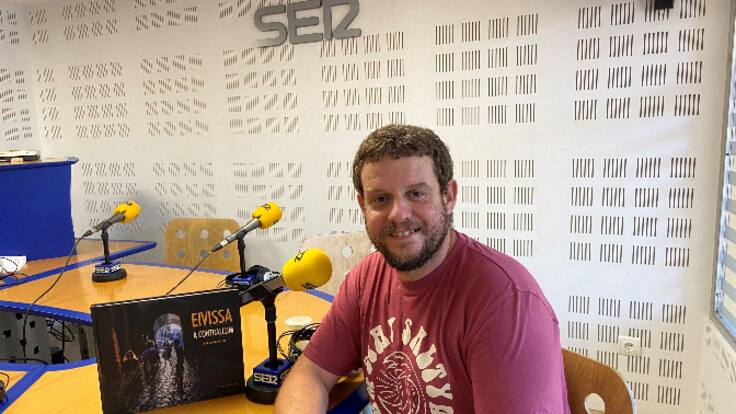 El 'Tiempo de Libros' vuelve con la publicación 'Eivissa a contrallum', del fotógrafo Vicent Ferrer Barbany