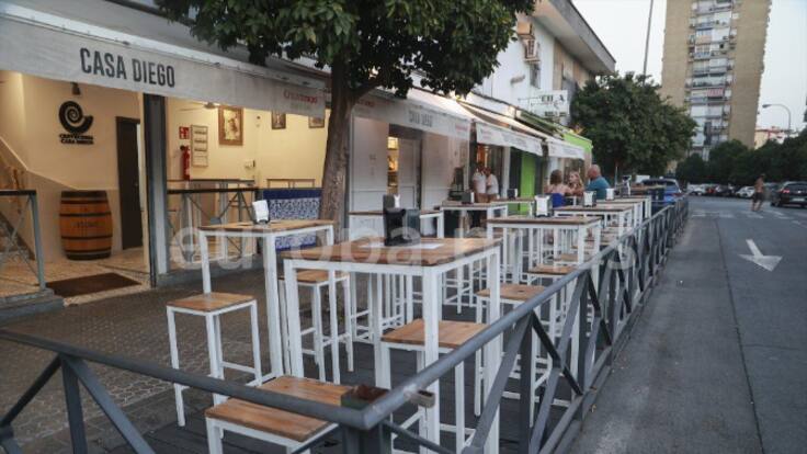 Lola Dávila: "La ordenanza de veladores consolida situaciones extraordinarias por la pandemia que van en contra de los vecinos"