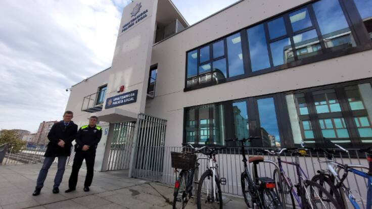 Se inaugura la comisaría de la Policía Local en el centro de Vitoria.