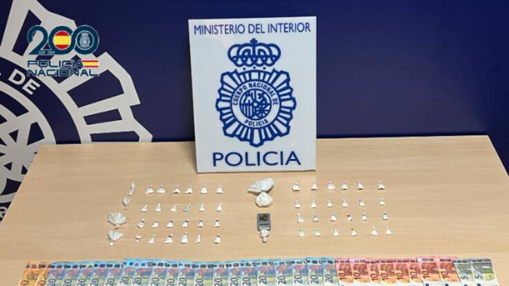 La Policía Nacional desmantela un punto de venta de drogas en un inmueble de Lorca