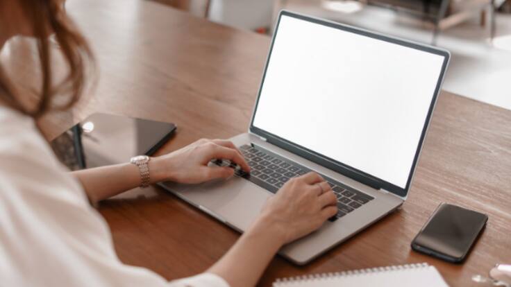 Alumnos del IES Comercio denuncian que llevan sin docentes desde el inicio de curso