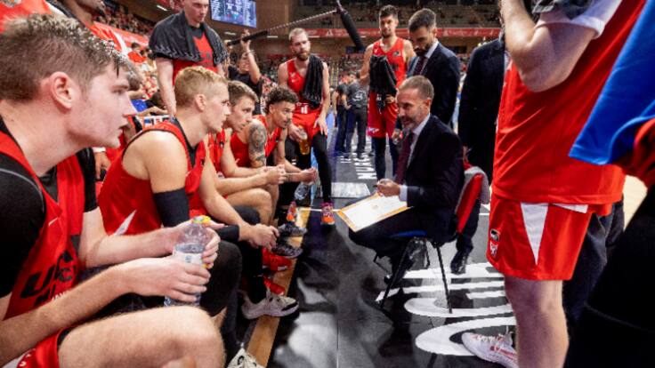 "¿El UCAM Murcia CB debe ir a por un 'cuatro' tirador?"