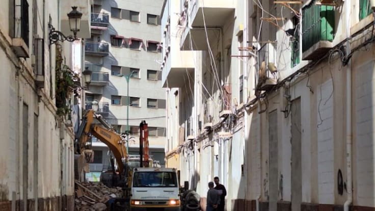 La demolición en El Perchel dice adiós a una parte de la historia de Málaga para dar paso al mayor proyecto urbanístico en el centro de la capital
