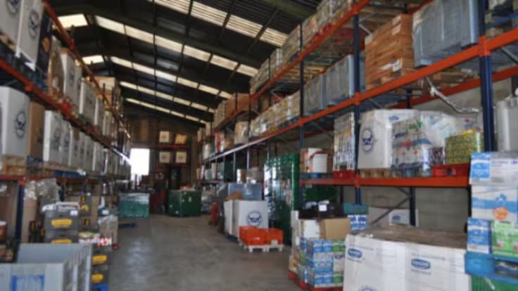 La primera llamada del día con Jaume Serra, presidente del Banco de Alimentos de Valencia