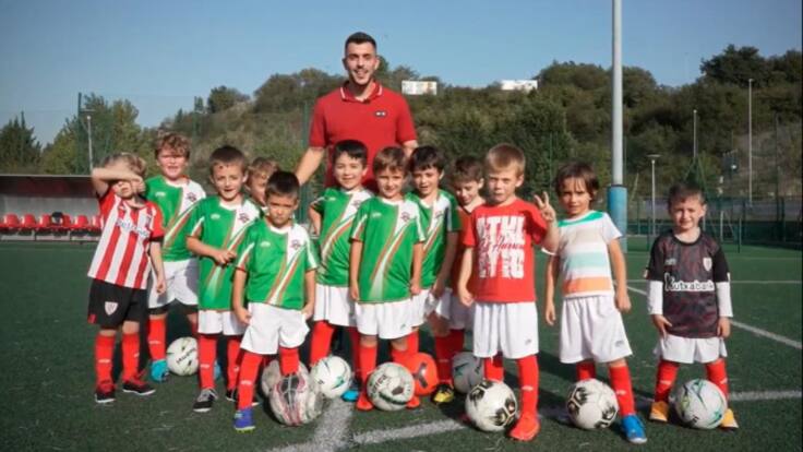 "Aitor tiene una gran confianza en sí mismo y un enorme espíritu de superación": el Etorkizun de Arrigorriaga celebra el debut de Paredes con España