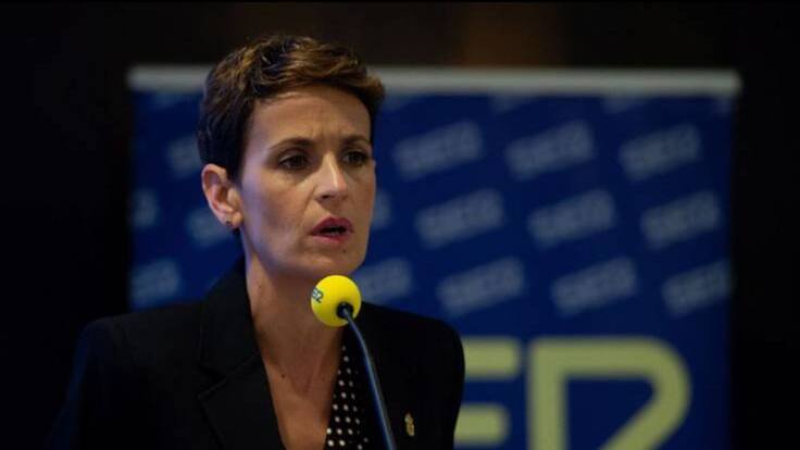 La primera llamada del día con María Chivite, presidenta de Navarra