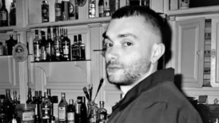 Óscar García Sierra saca a tender la ropa en una Robla imaginada (22/11/2024)