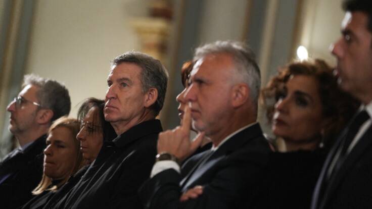 "Me parece una broma": Eduardo Madina arremete contra Feijóo por llegar tarde a la misa en honor a los fallecidos por la DANA