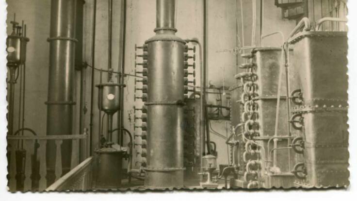 Postales Manchegas | Los alambiques de cobre, parte de la arquitectura industrial de Tomelloso