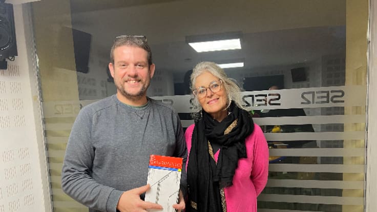 La escritora ibicenca Carolina Riera presenta su nuevo libro, 'El Experimento'