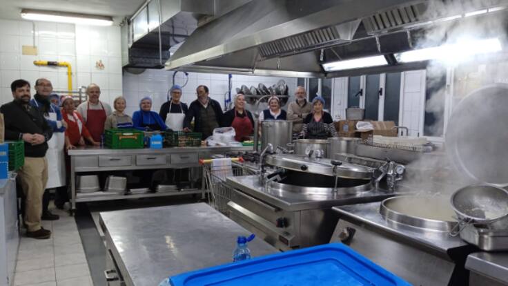 La Cocina Económica de Gijón ejerce de familia para sus usuarios unas fiestas navideñas más