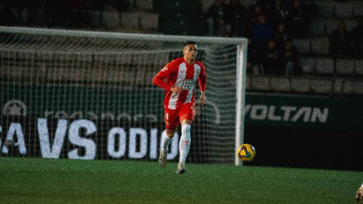 Kaiky se ha quedado muchos partidos en el banquillo del Almería.