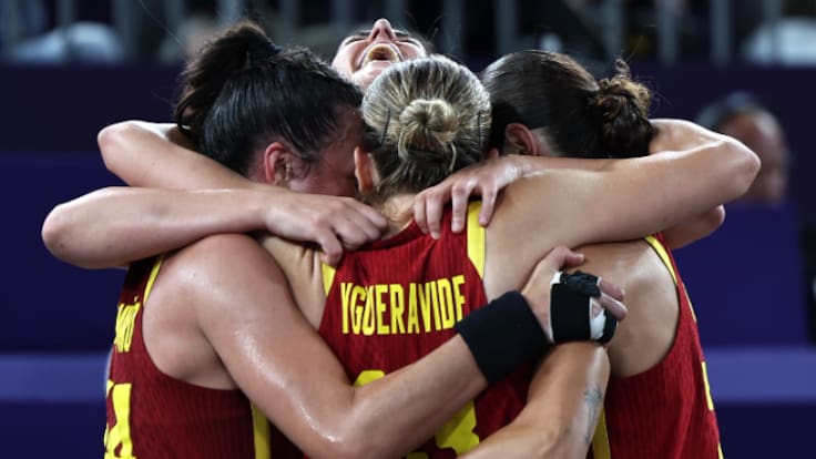 De viajes a lugares remotos a preguntar a un comisario FIBA si hacía bien las cuentas: así se gestó el gran éxito del baloncesto español en 2024