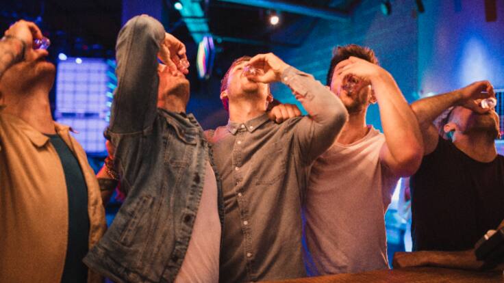 Lloret vol prohibir els comiats de solter