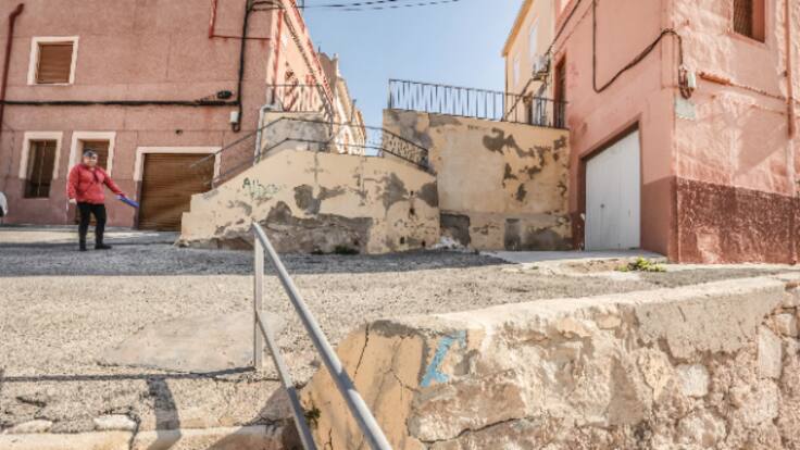 Aurelia Juan, vecina del barrio El Matadero de Elda, sobre las necesidades de esta zona de la ciudad