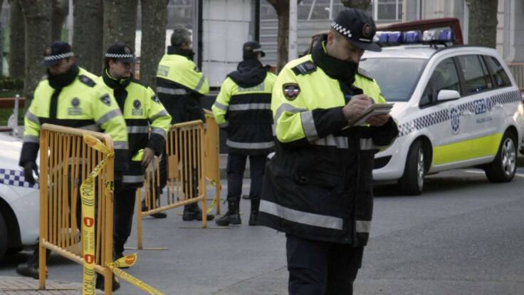Eduardo CAstillo, concejal de protección ciudadana de Santander, anuncia la entrada en funcionamiento del nuevo sistema de comunicaciones de la Policía Local de Santander