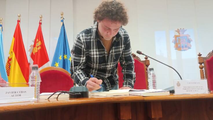 Javier Cebas Gañán, autor junto a Lola Pérez Rivera del Cancionero Arandino