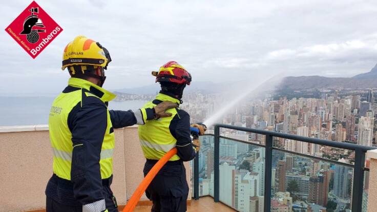 Lourdes Caselles, concejala de Urbanismo de Benidorm: "El departamento de Arquitectura está estudiando los edificios"