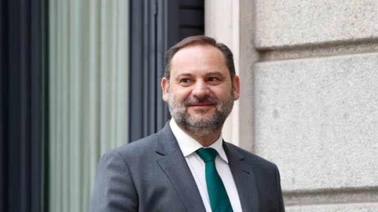 El PSOE expulsará a Ábalos al Grupo Mixto si no deja el escaño en las próximas horas