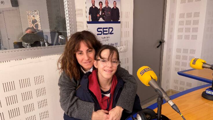 Día Mundial de las Enfermedades Raras: "Nos dimos cuenta de que a Lola le pasaba algo porque no se desarrollaba igual que su hermana melliza"