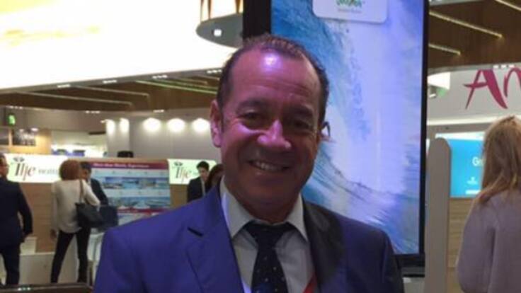 Héctor Pulido: "La isla no está saturada, pero algunos centros públicos sí por la falta de organización"