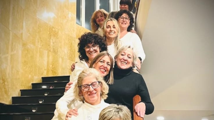 Alicia Alba, directora de la Coral Allegro 3.0, sobre el canto coral