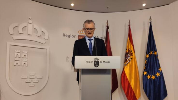 El consejero de Salud, Juan José Pedreño anuncia un régimen sancionador para las agresiones a sanitarios