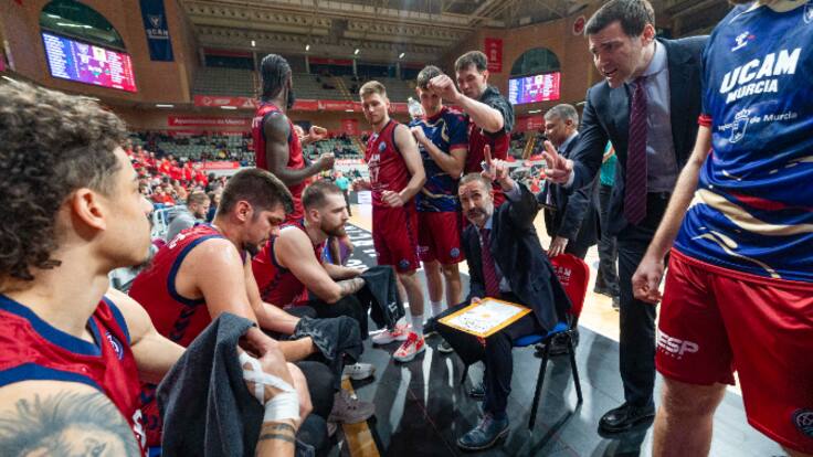 El fortín del UCAM Murcia CB en el Palacio : "Qué costumbre tan mala, pero qué bonita es"