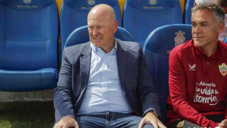 Pepe Mel ha caído de pie en el banquillo del Almería.