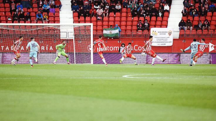 Montes no estuvo acertado en el partido ante Osasuna.