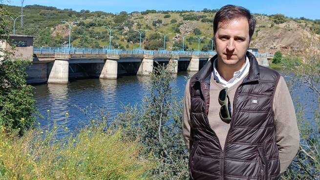 Los regantes del Vicario se preparan para poner a punto las instalaciones de riego tras tres años sin poder hacerlo