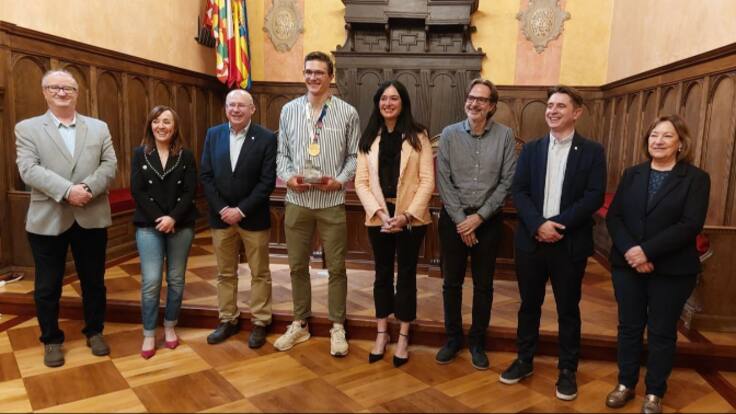 Christian Iguacel recbe un homenaje en Huesca