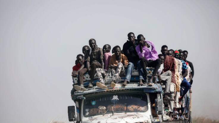 Punto y 25 | Enemigos mortales