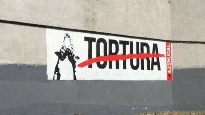 Navarra reconoce oficialmente a las 12 primeras víctimas de violencia policial o extrema derecha