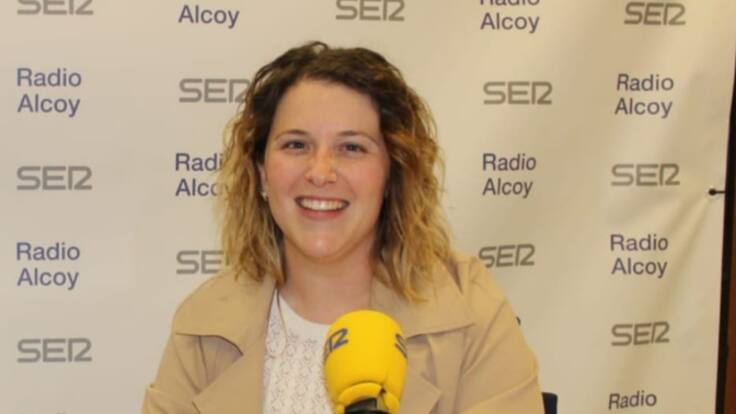 Beatriz Francés,. concejala de fiestas de Banyeres en Radio Villena SER