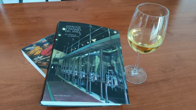 En Entre Vinos hablamos de la relación del vino y la literatura con José Luís Murcia